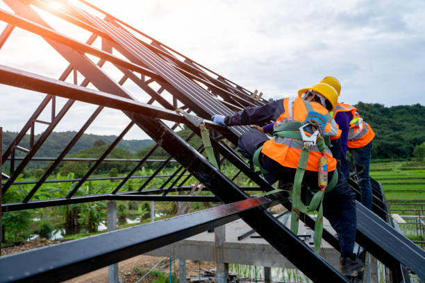 Best Roof Gutter Cleaning  in Lincoln Beach, OR